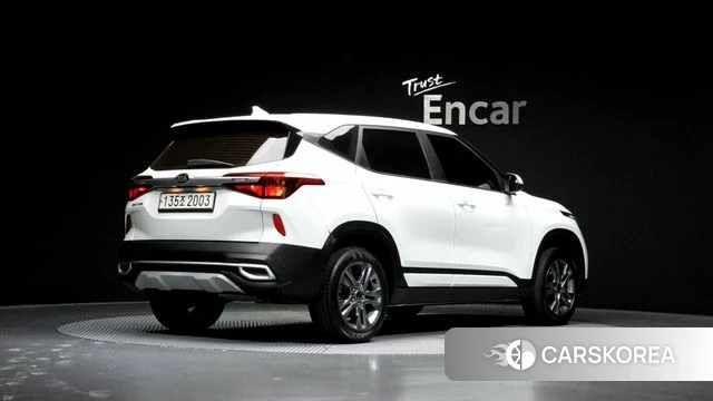 Kia Seltos 2021 Белый из Кореи