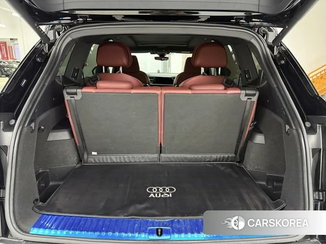 Audi Q6 2024 Черный из Китая