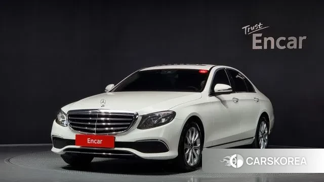 Mercedes-Benz E-Class W213 2019 Белый из Кореи