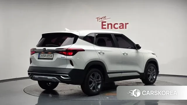 Kia Seltos 2021 Белый из Кореи