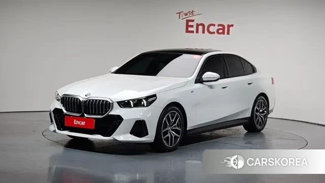 BMW 5 Series (G60) 2024 Белый из Кореи