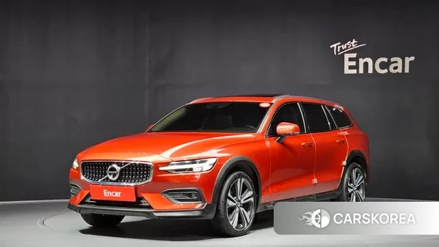 Volvo V60 Cross-Country 2nd Generation 2019 Красный из Кореи