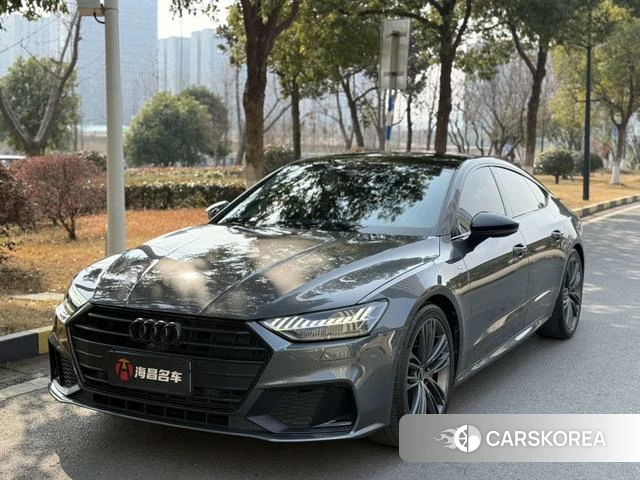Audi A7 2022 Темно-серый из Китая