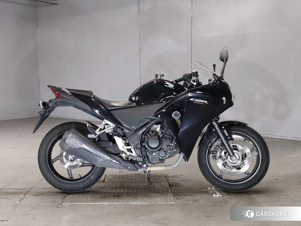 Проданный Honda CBR250R 2013 из Японии