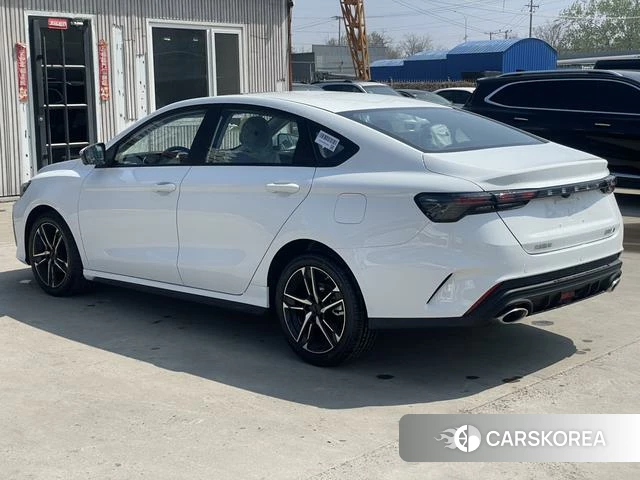 Geely Automobile Binrui 2026 Белый из Китая