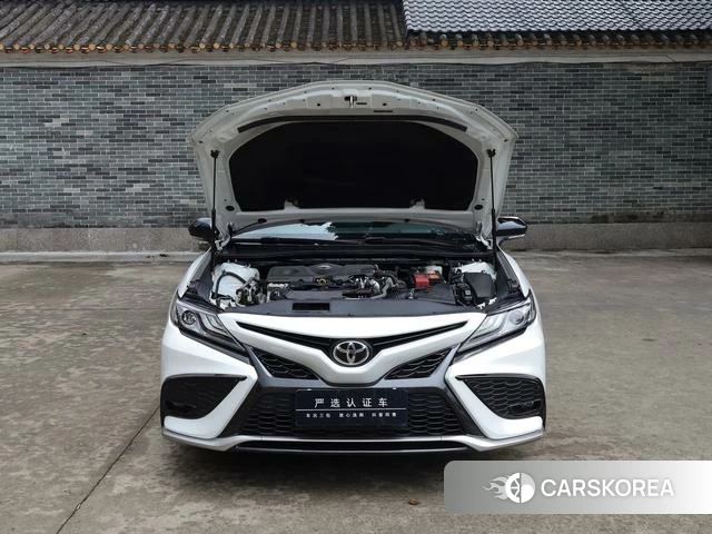 Toyota Camry 2022 Белый из Китая
