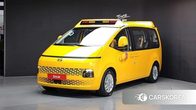Hyundai Staria 2022 Желтый из Кореи