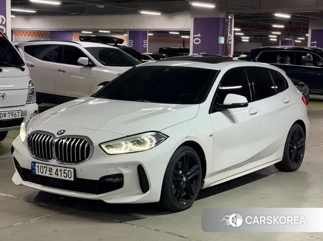 BMW 1 Series (F40) 2021 Белый из Кореи