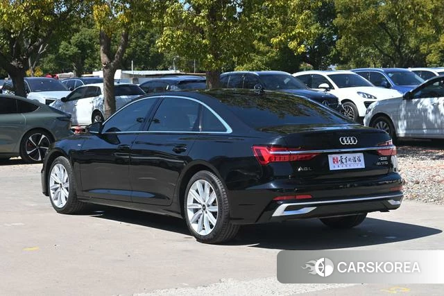 Audi A6L 2022 Черный из Китая