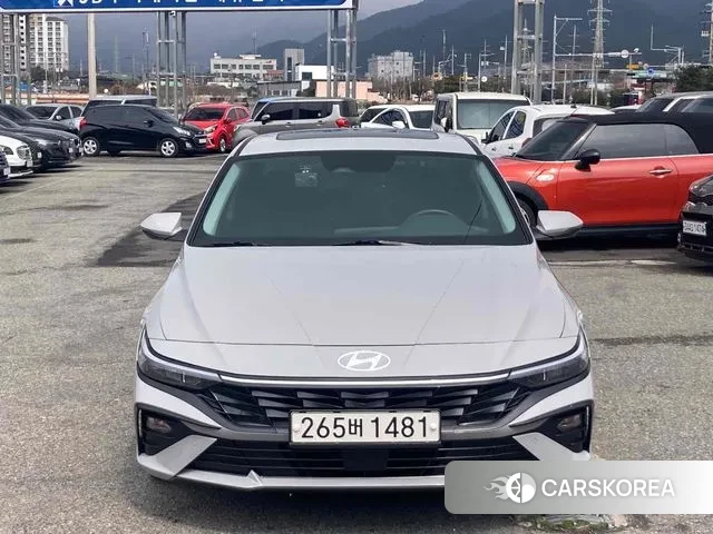 Hyundai The New Avante (CN7) 2023 Серебристо-серый из Кореи