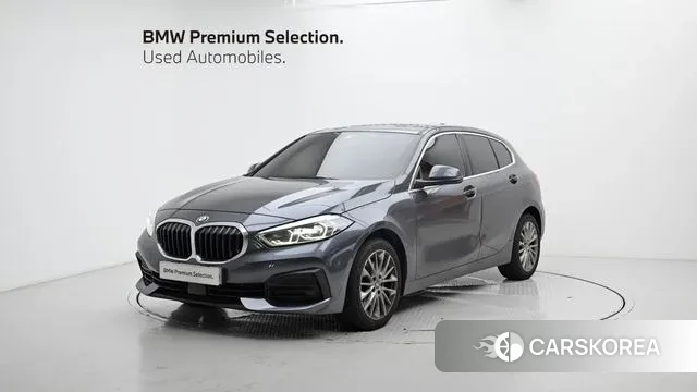 BMW 1 Series (F40) 2020 Серебристо-серый из Кореи