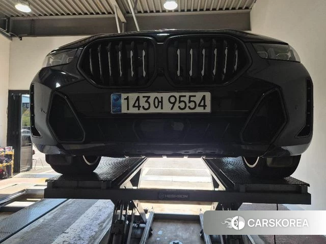 BMW X6 (G06) 2023 Черный из Кореи