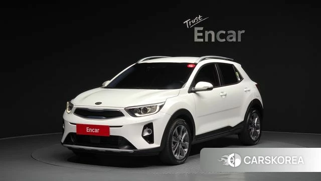Kia Stonic 2019 Белый из Кореи