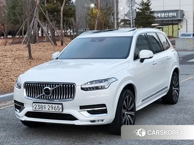 Volvo XC90 second Generation 2019 Белый из Кореи
