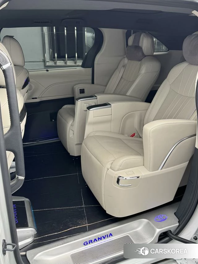 Toyota Grevia 2025 Белый из Китая