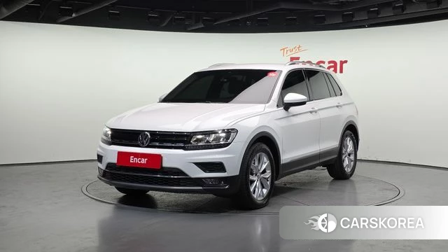 Volkswagen Tiguan second Generation 2019 Белый из Кореи