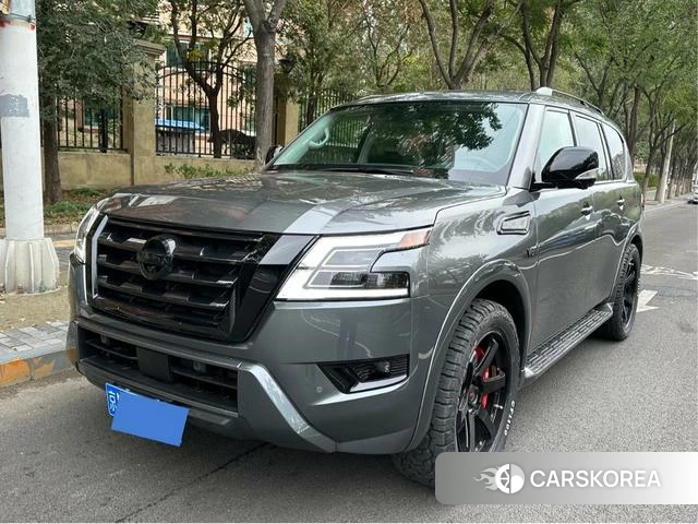 Nissan Toure 2022 Темно-серый из Китая