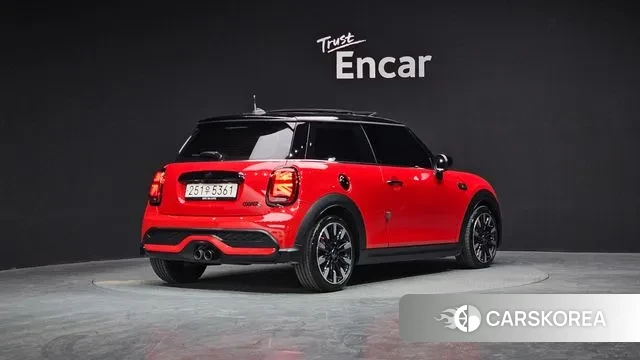 Mini Cooper S 2022 Красный из Кореи