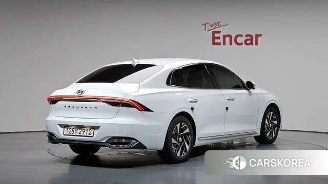 Hyundai The New Grandeur IG Hybrid 2020 Белый из Кореи