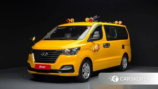 Hyundai The New Grand Starex 2018 Желтый из Кореи