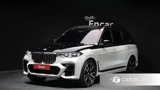 BMW X7 (G07) 2021 Белый двухцветный из Кореи