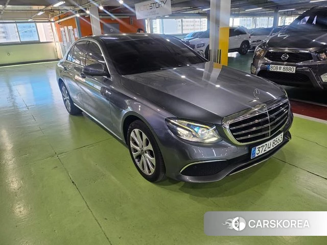 Mercedes-Benz E-Class W213 2020 Серый из Кореи