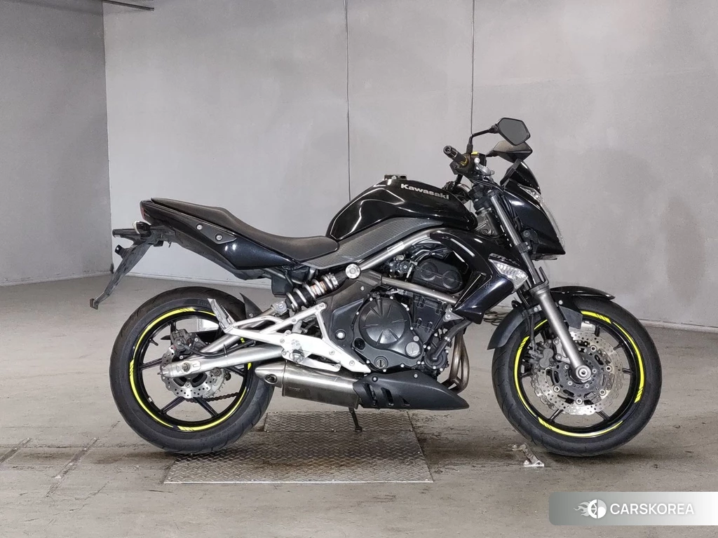 Проданный Kawasaki ER-4N 2011 из Японии