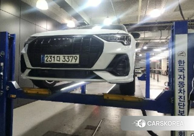 Audi Q3 (F3) 2025 Белый из Кореи