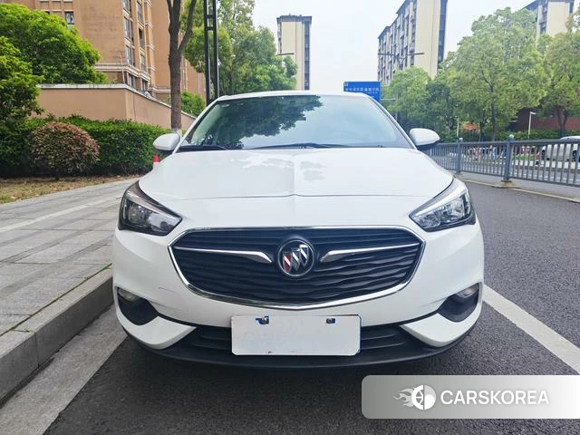 Buick Excelle 2023 Белый из Китая
