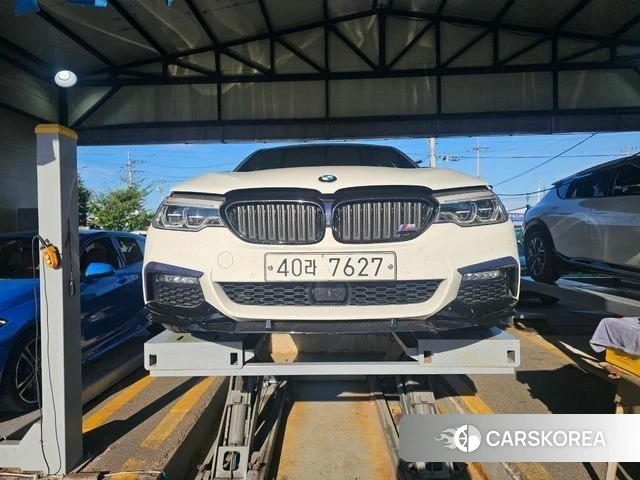 BMW 5 Series (G30) 2018 Белый из Кореи