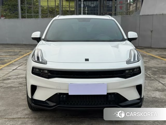 Lynk 06 2023 Белый из Китая