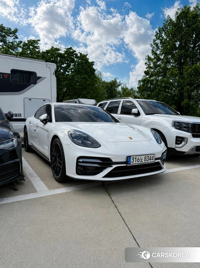 Porsche Panamera (971) 2022 Белый из Кореи