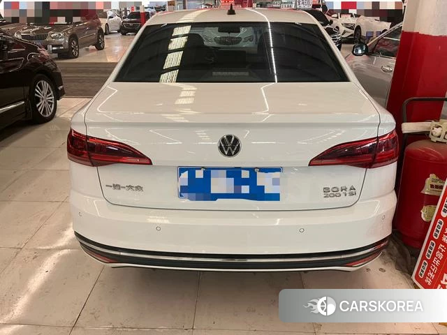 Volkswagen Bora 2023 Белый из Китая