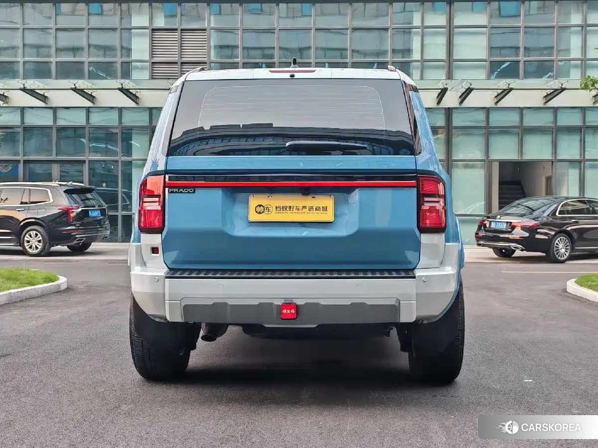 Toyota Land Cruiser 2025 Синий из Китая