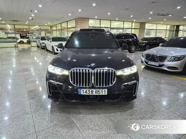 BMW X7 (G07) 2021 Черный из Кореи