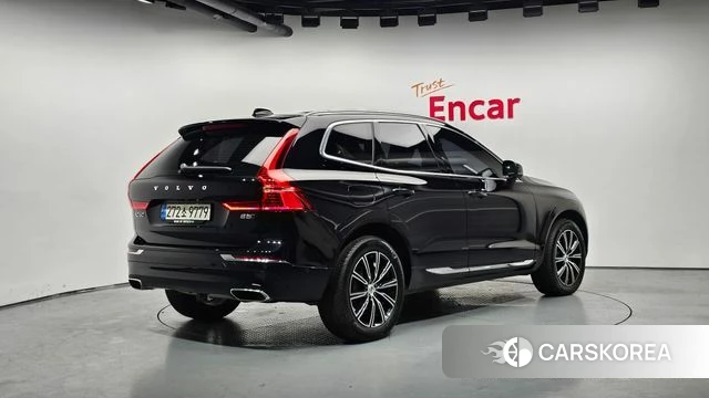 Volvo XC60 second Generation 2021 Черный из Кореи