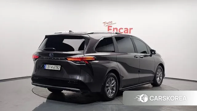 Toyota Sienna 4th Generation 2024 Серый из Кореи
