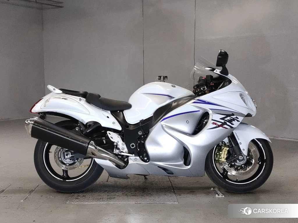 Проданный Suzuki GSX1300R HAYABUSA 2016 из Японии