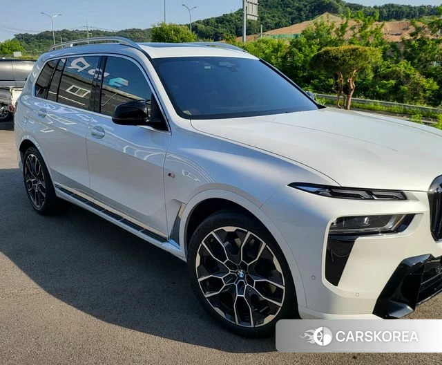 BMW X7 (G07) 2024 Белый из Кореи