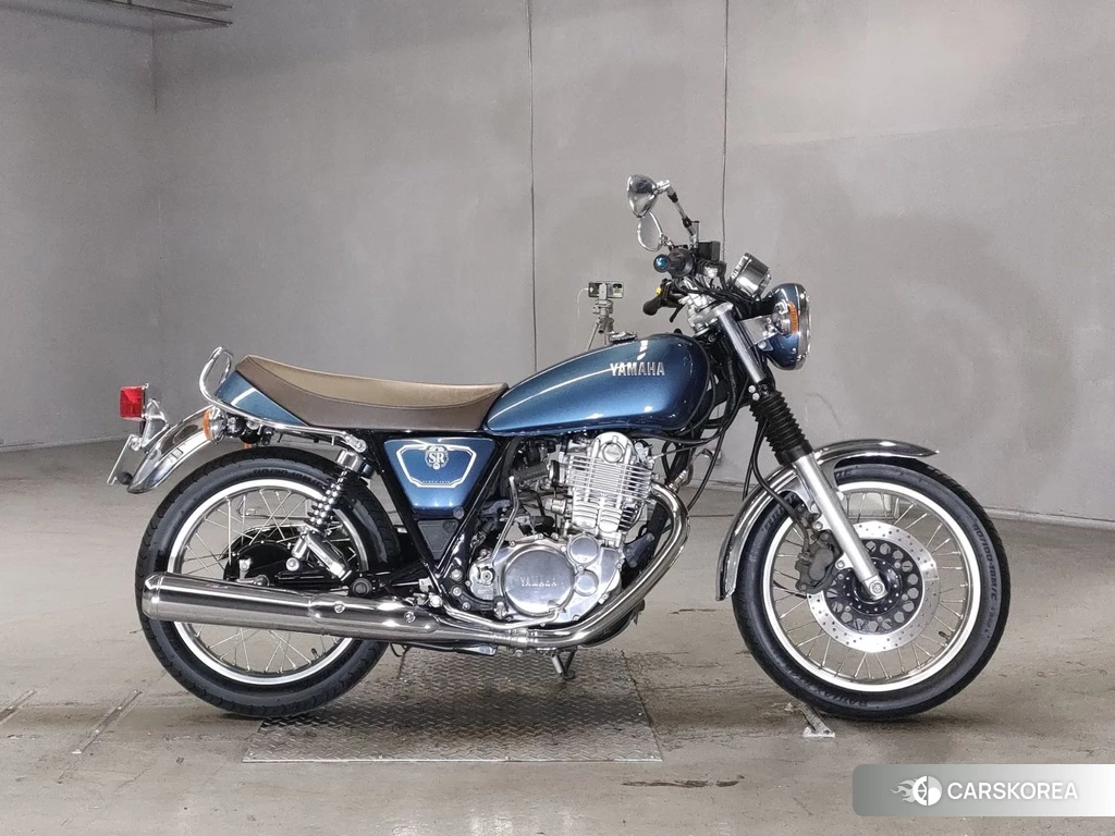Проданный Yamaha SR 400 2018 из Японии