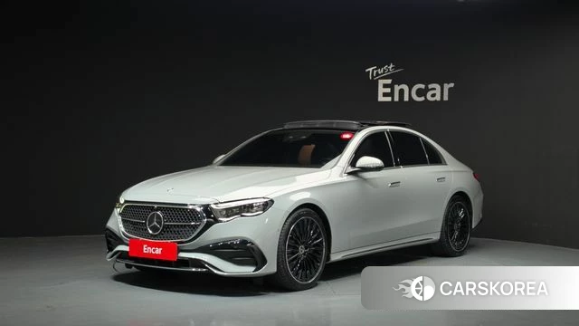 Mercedes-Benz E-Class W214 2024 Серебристо-серый из Кореи