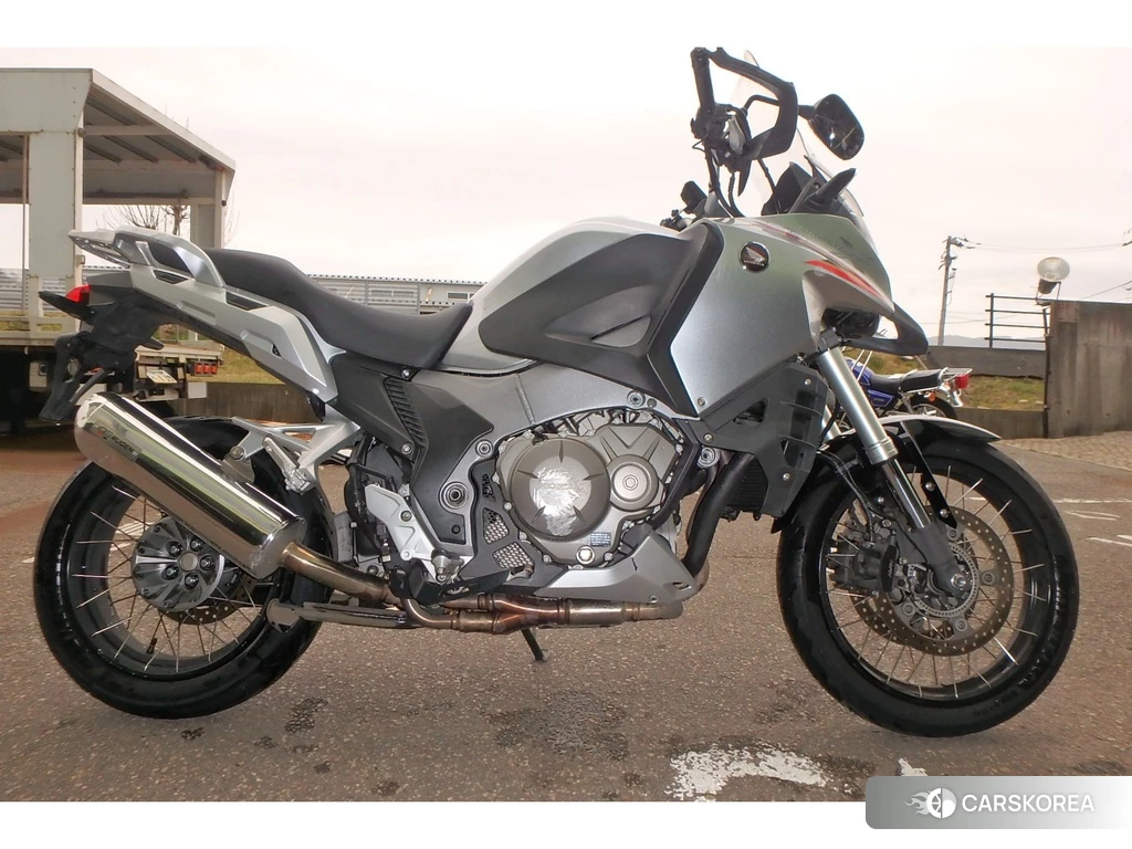 Проданный Honda VFR1200X DCT 2012 из Японии, фото 2