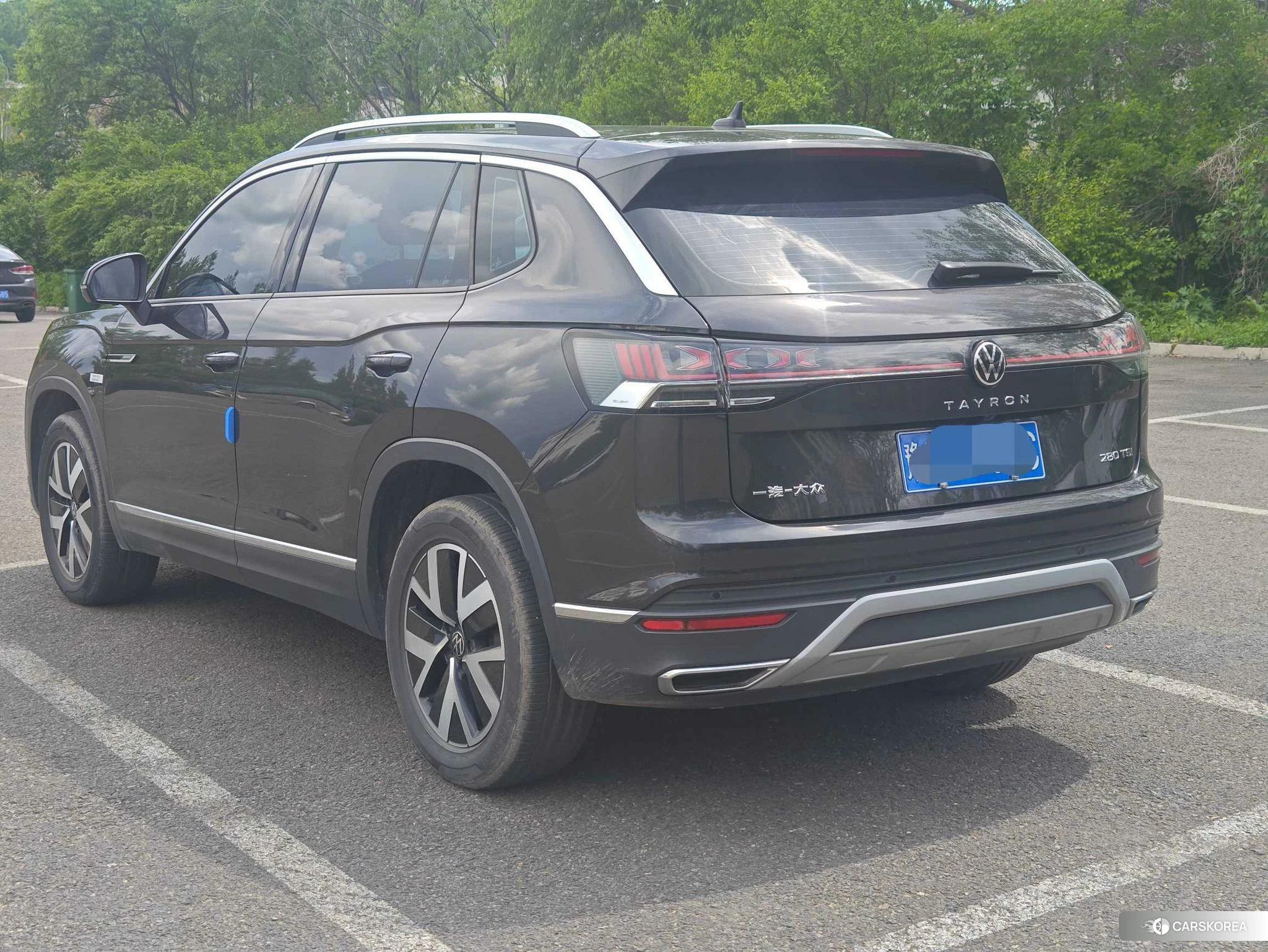 Volkswagen Tanyue 2022 Темно-серый из Китая