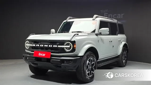 Ford Bronco 6th Generation 2023 Цвет галактики из Кореи