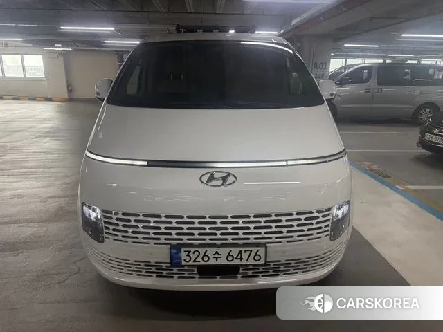 Hyundai Staria 2023 Белый из Кореи