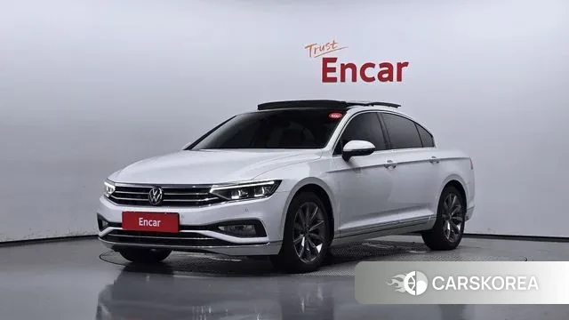 Volkswagen Passat GT (B8) 2022 Белый из Кореи