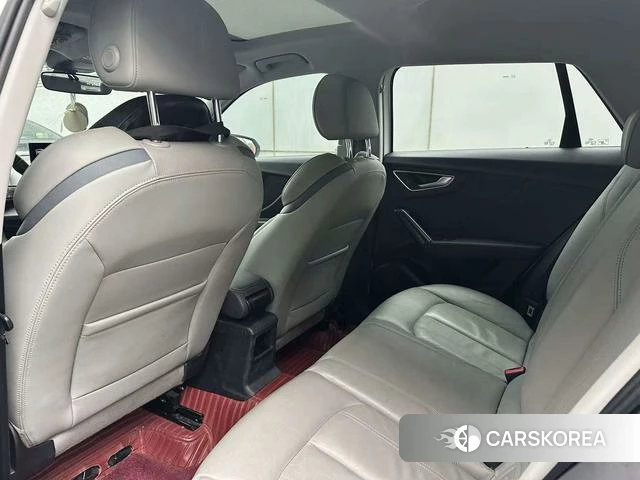 Audi Q2L 2022 Белый из Китая