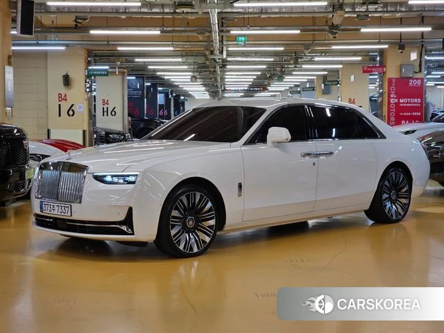 Rolls-Royce Ghost 2nd Generation 2026 Белый из Кореи