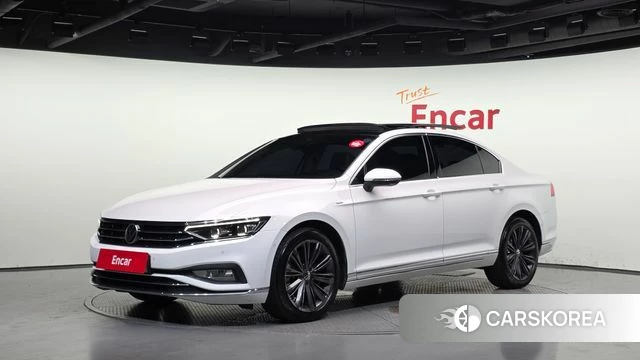Volkswagen Passat GT (B8) 2021 Белый из Кореи