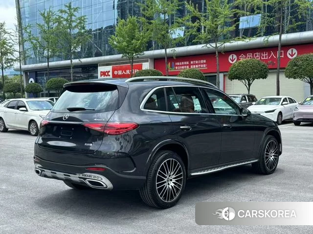 Mercedes-Benz GLC 2023 Зеленый из Китая